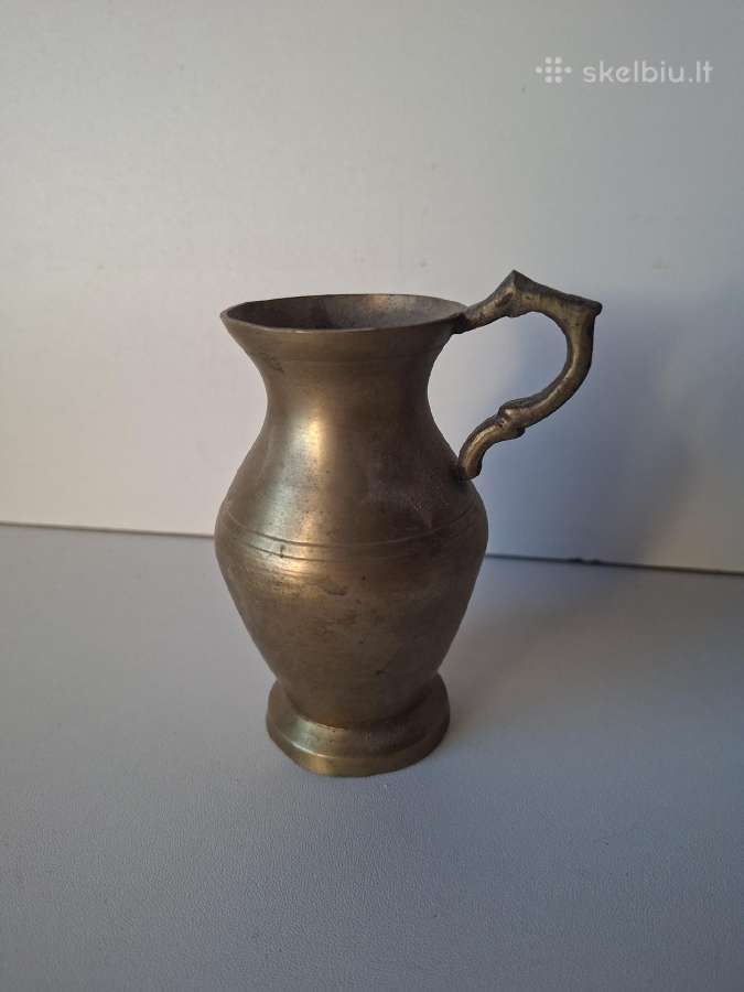 Bronzinė vazelė nedidelė 11cm aukstis