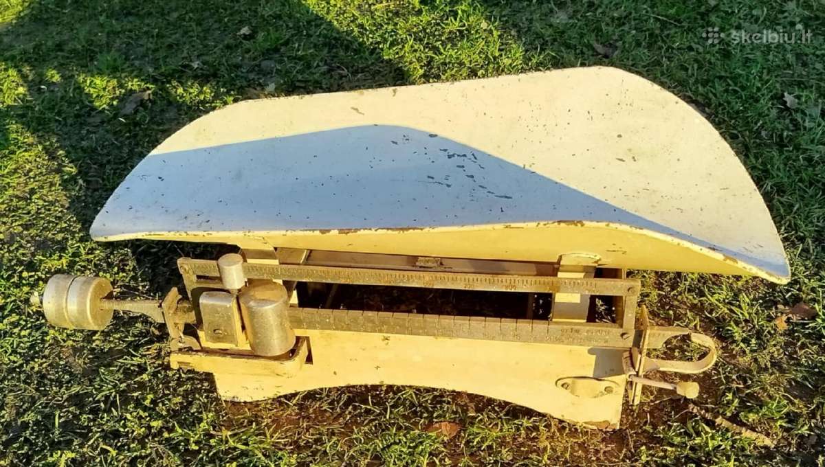 Tarybinių laikų kūdikių svarstyklės