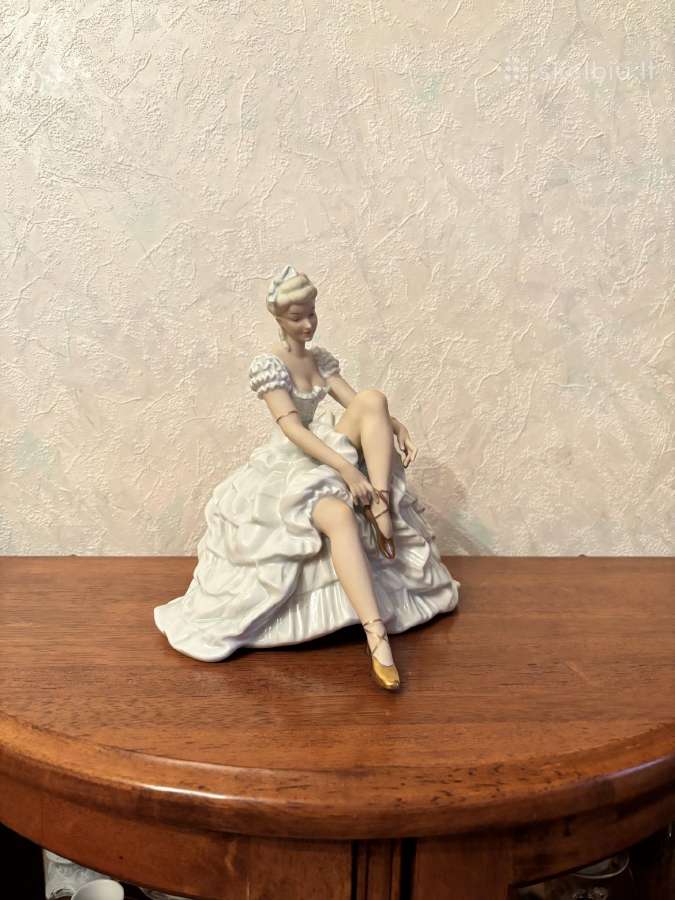 Statulelė Wallendorf - nuotraukos Nr. 2