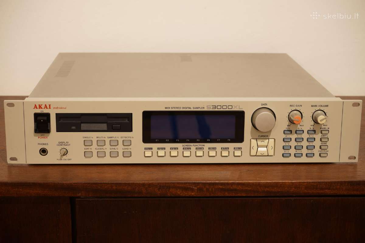Akai S3000xl sampleris su priedais - nuotraukos Nr. 2