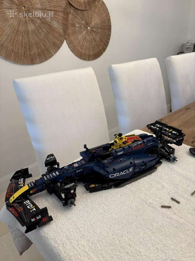 Red Bull Racing Rb20 Lego technic (42206) - nuotraukos Nr. 2