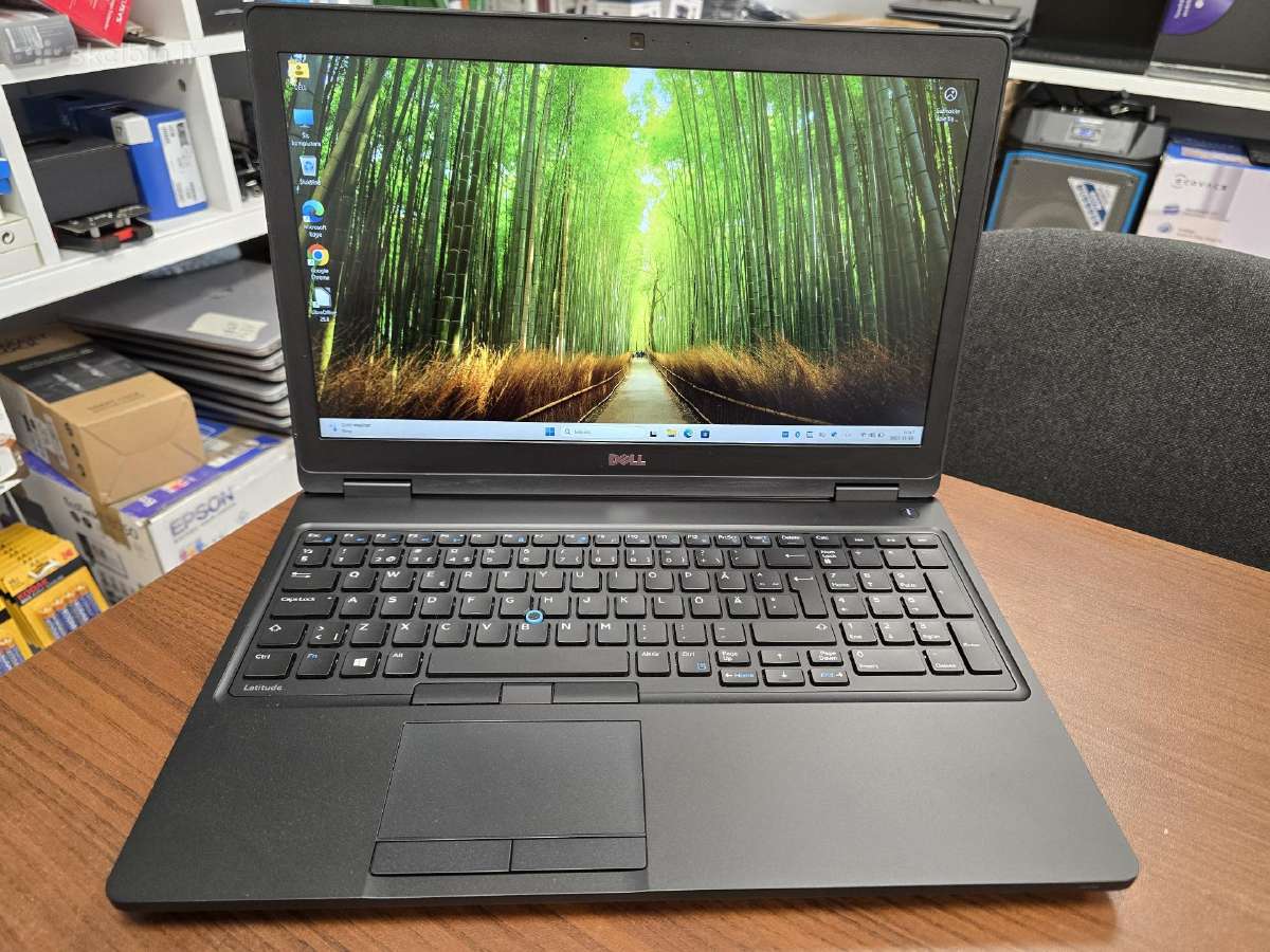 Dell Latitude 5580 15.6"i5-6440hq/8/512gb SSD