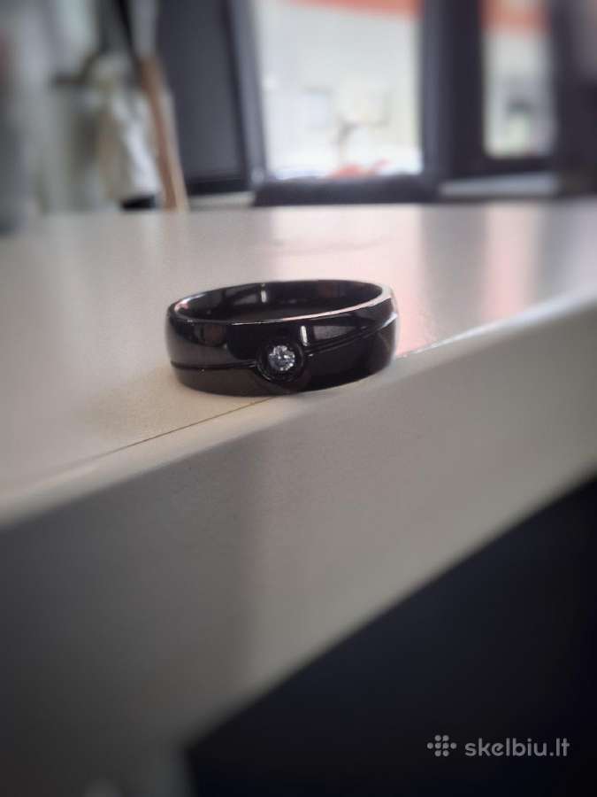 Juodas bižuterinis žiedas su Swarovski akute - nuotraukos Nr. 2
