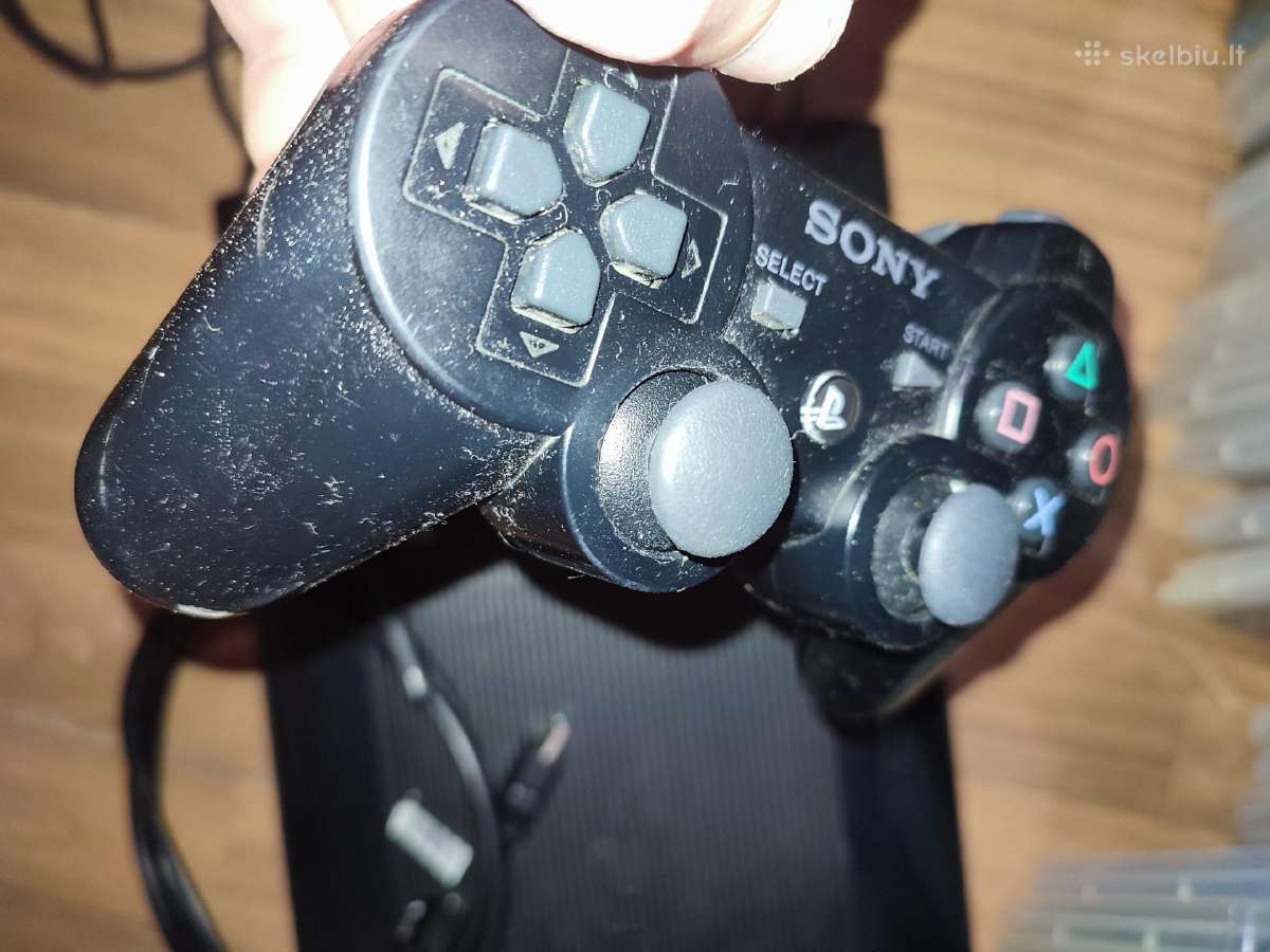 PS3 atristas, daug zaidimu viduje. - nuotraukos Nr. 2