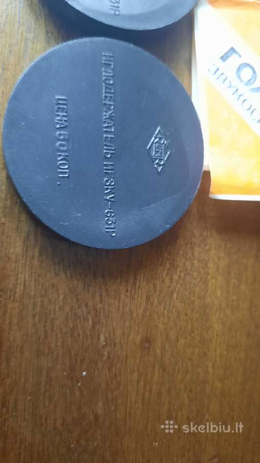Naujos plokštelių grotuvo dalys