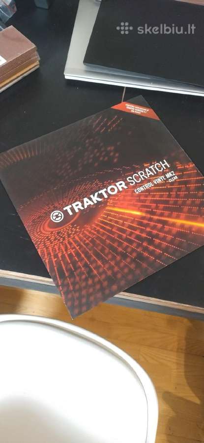 Native Instruments Traktor Control Vinyl plokstele