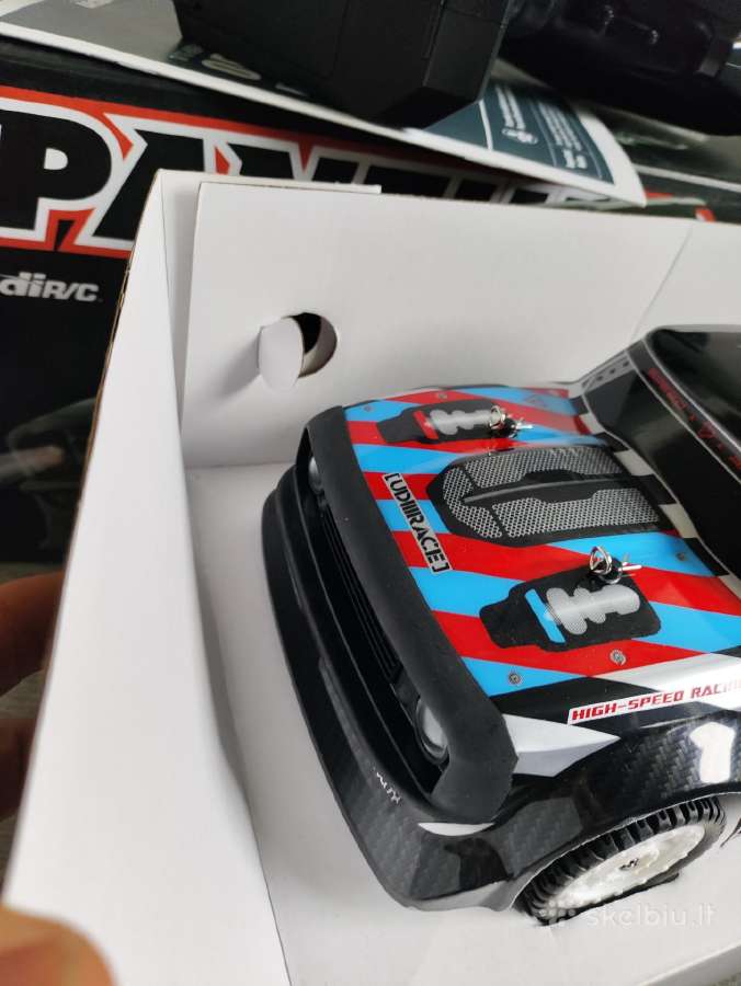 Udirc 1/16 Drift ralio mašinėlė 2x baterijos pried - nuotraukos Nr. 19