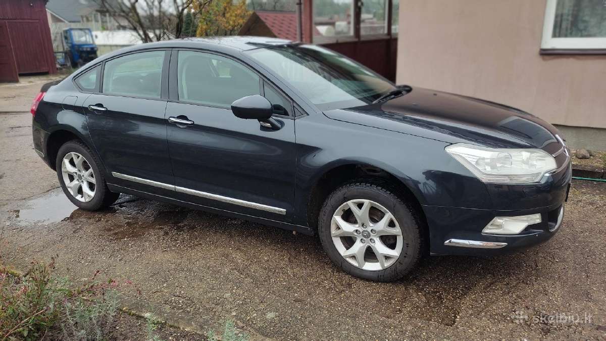Parduodu automobilį