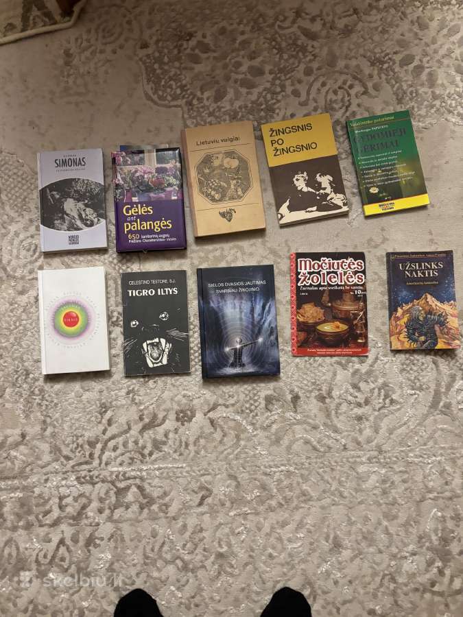 Parduodamos geros knygos