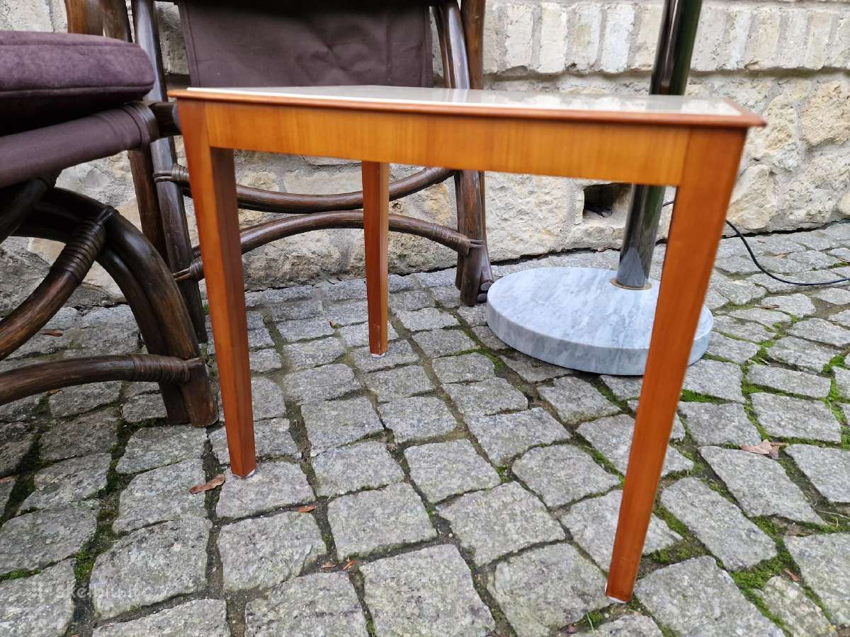 Vintažinis mid century riešutmedžio staliukas - nuotraukos Nr. 2