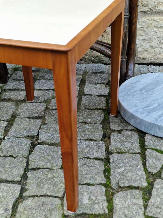 Vintažinis mid century riešutmedžio staliukas - nuotraukos Nr. 5
