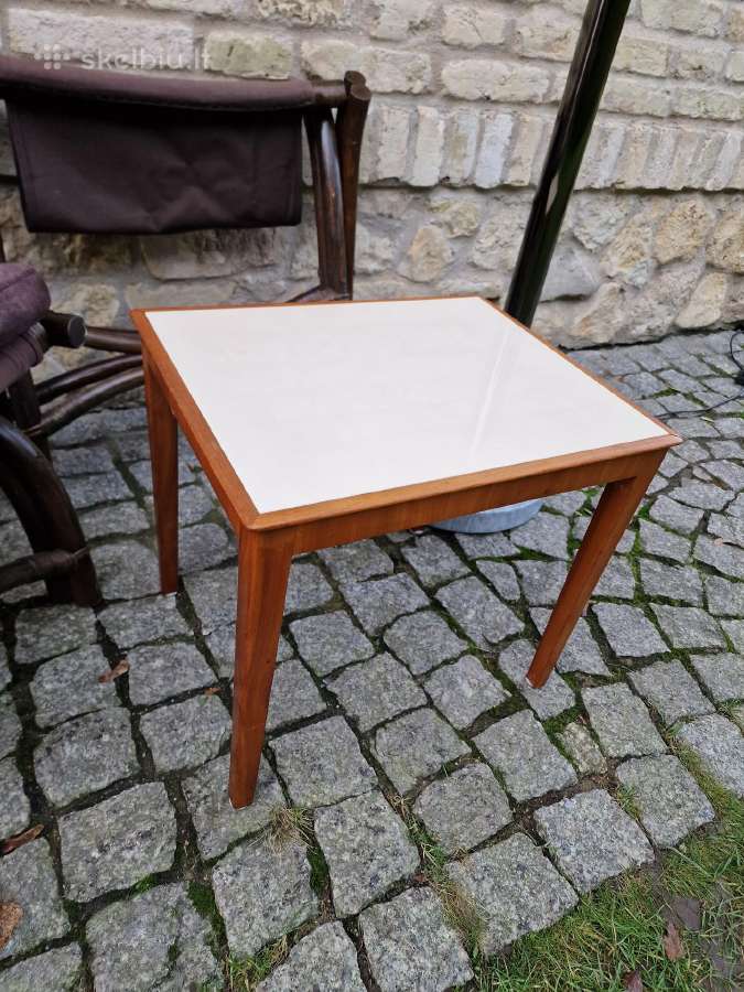 Vintažinis mid century riešutmedžio staliukas - nuotraukos Nr. 8