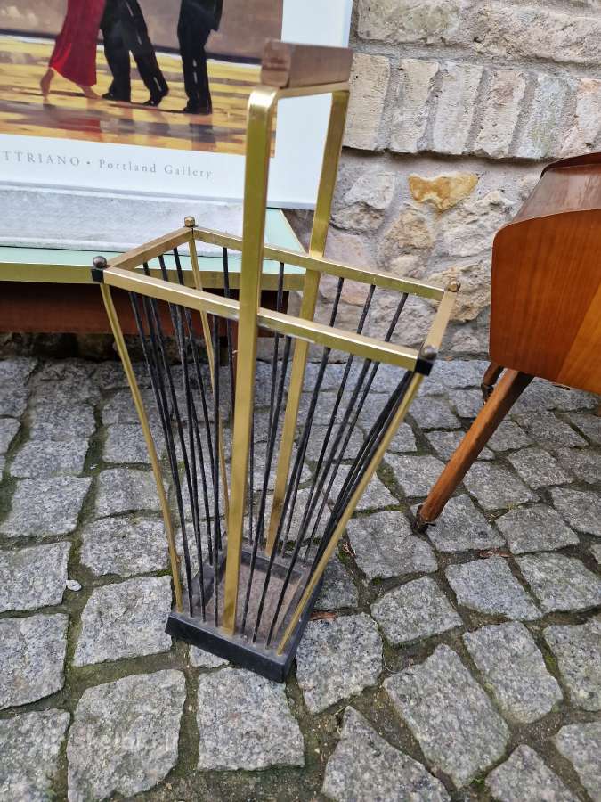 Vintažinis mid century riešutmedžio staliukas - nuotraukos Nr. 13