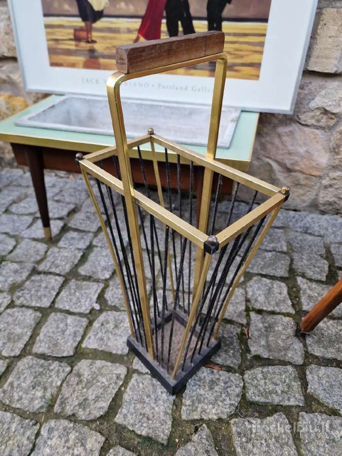 Vintažinis mid century riešutmedžio staliukas - nuotraukos Nr. 14