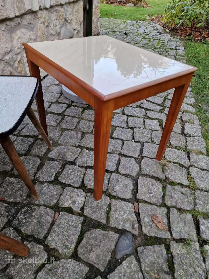 Vintažinis mid century riešutmedžio staliukas - nuotraukos Nr. 22