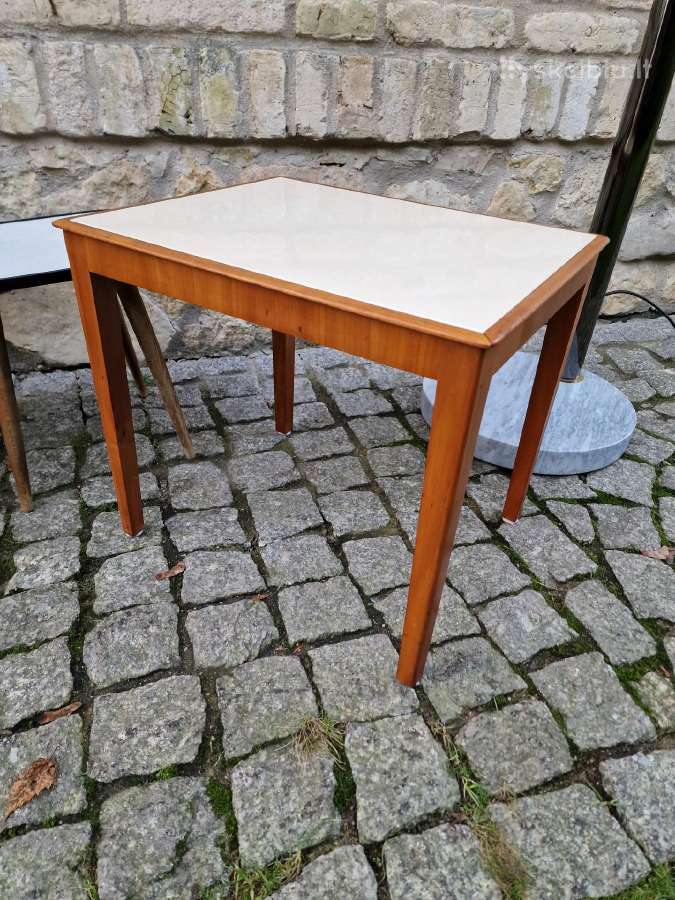 Vintažinis mid century riešutmedžio staliukas - nuotraukos Nr. 23