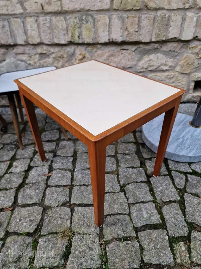 Vintažinis mid century riešutmedžio staliukas - nuotraukos Nr. 26
