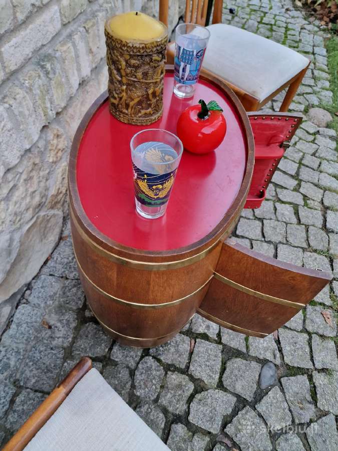 Vintažinis mid century ąžuolinis staliukas/baras - nuotraukos Nr. 5