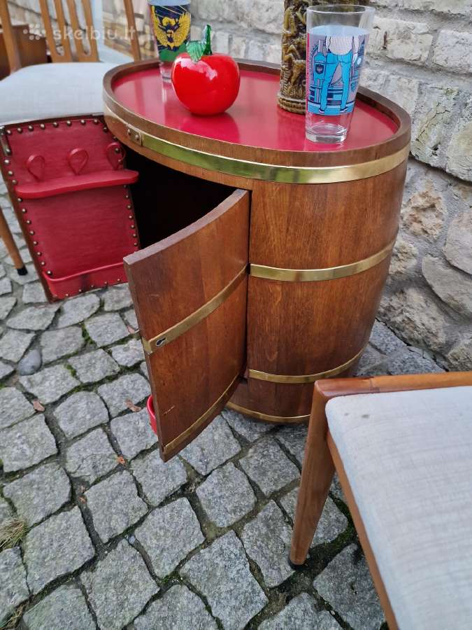 Vintažinis mid century ąžuolinis staliukas/baras - nuotraukos Nr. 9