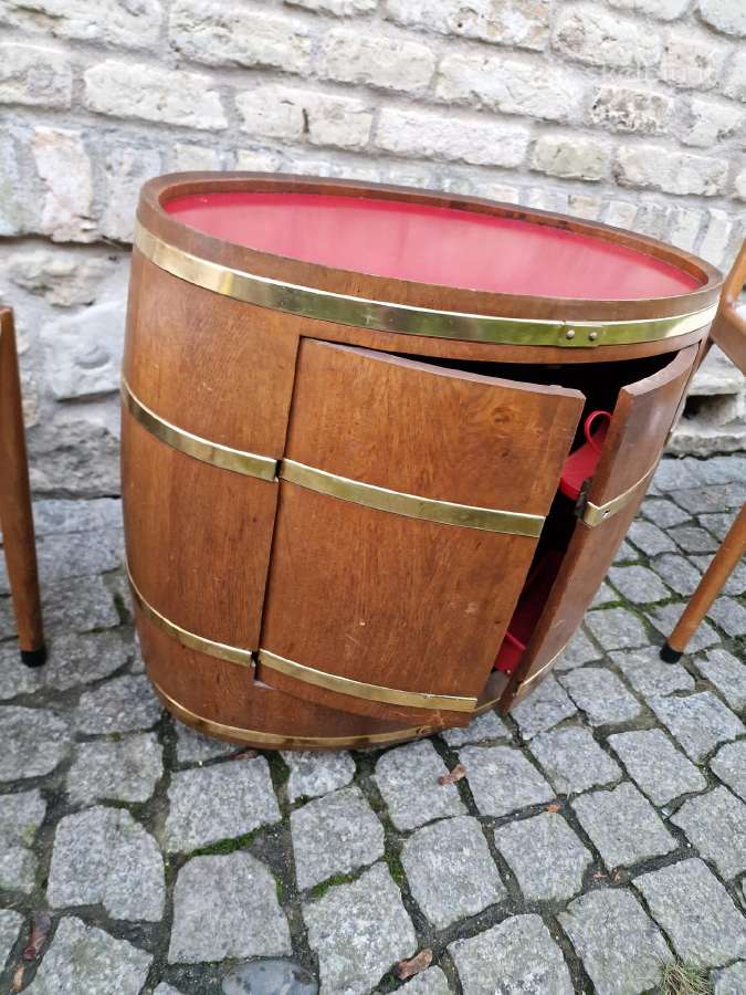 Vintažinis mid century ąžuolinis staliukas/baras - nuotraukos Nr. 10