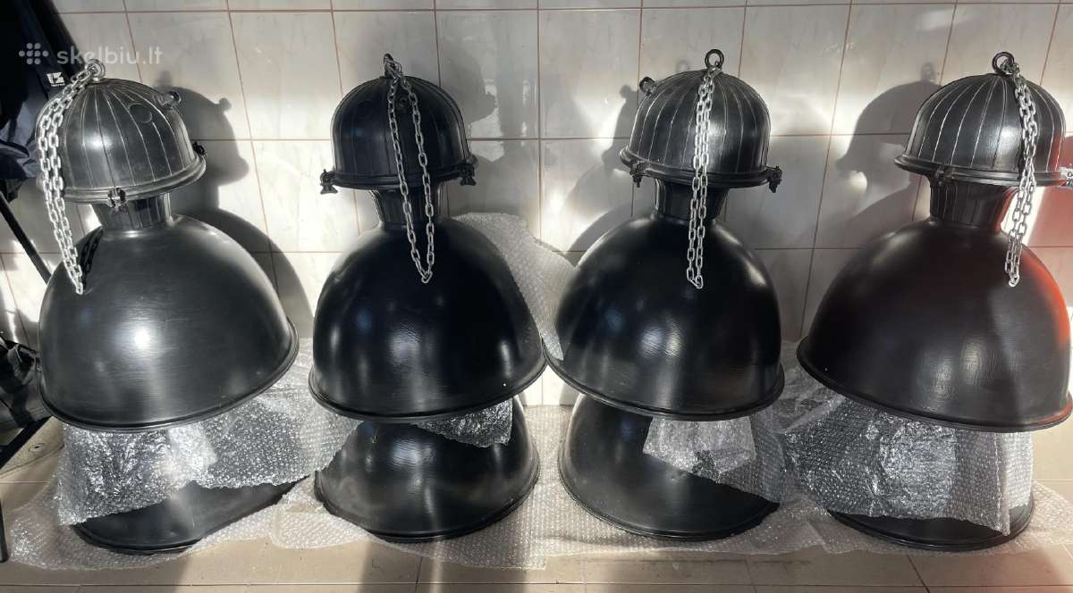 Industrinio tipo pakabinami lubiniai šviestuvai