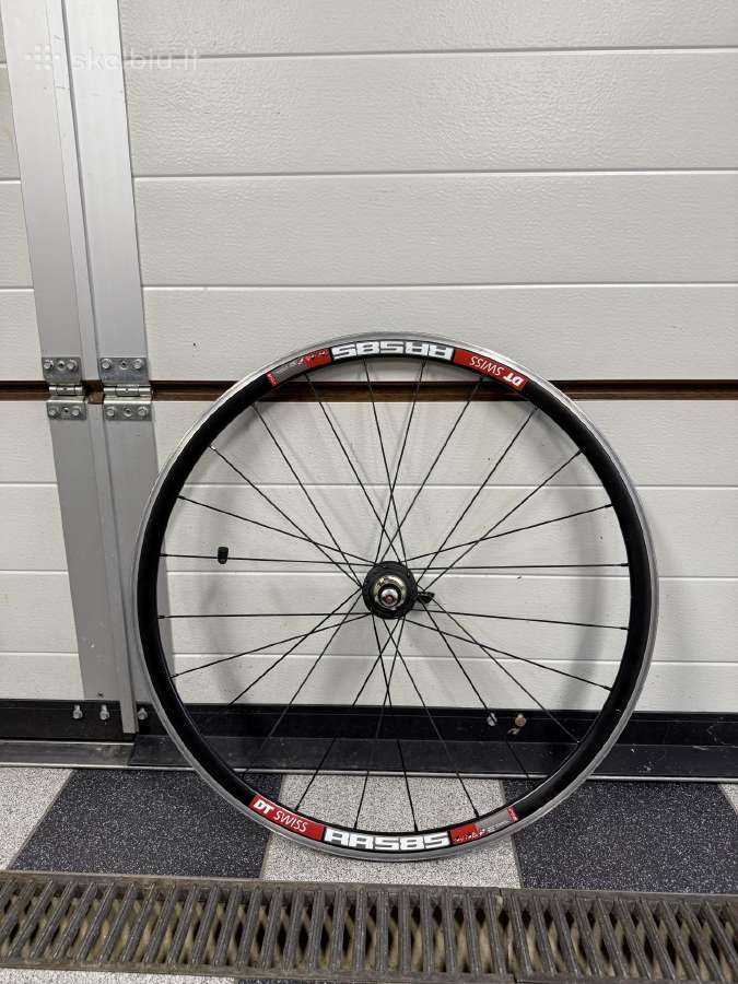 DT swiss ratas su powermeter