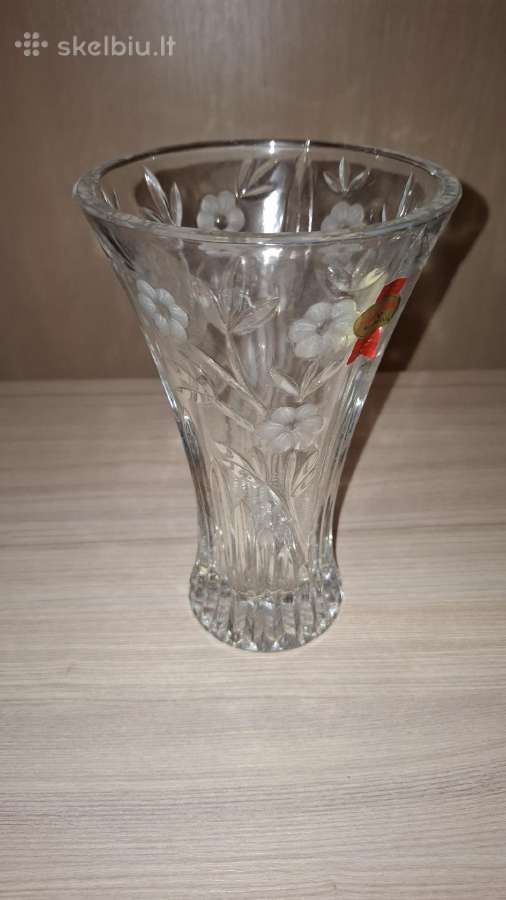 Nauja krištolinė vaza