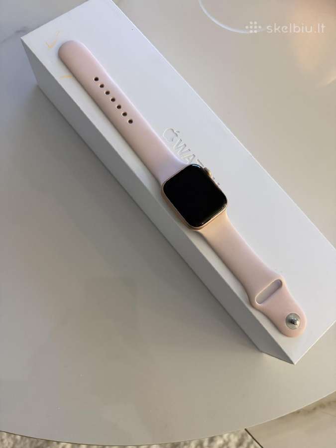 Apple Watch Series 5, 40 mm, Gold Aluminum