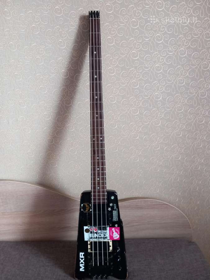 Bass guitar Hohner B2a