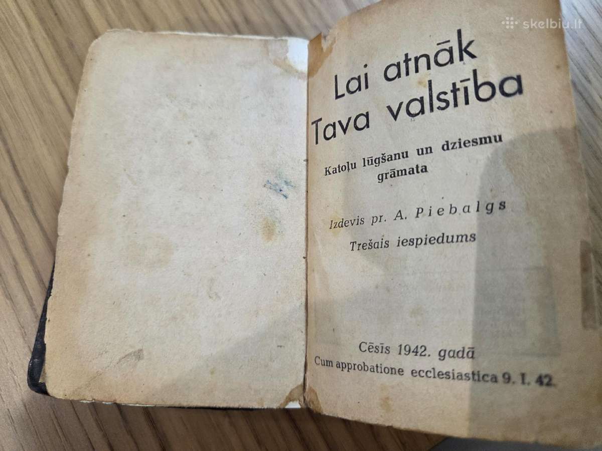 Religinė knyga latvių kalba