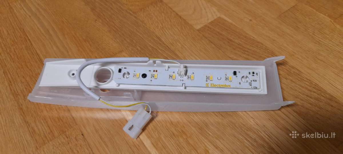 Šaldytuvas Elektrolux Enn2853cow - nuotraukos Nr. 2
