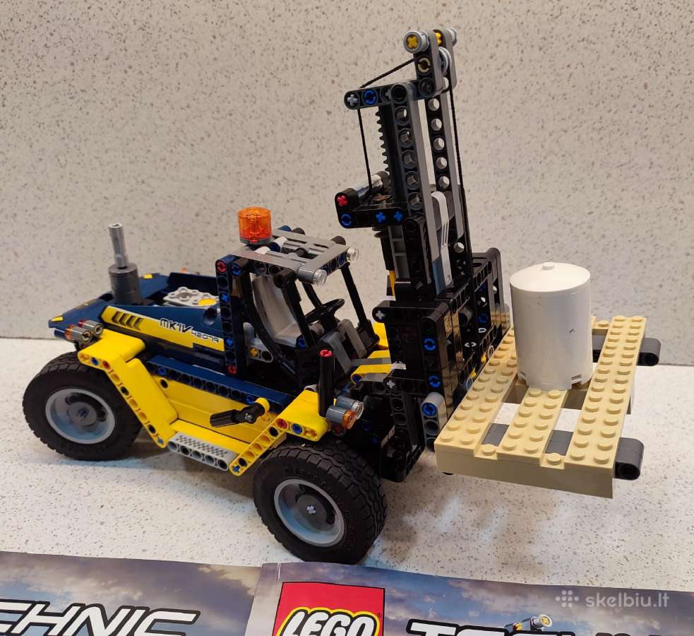 Lego Technic 42079 Sunkiasvoris šakinis krautuvas - nuotraukos Nr. 4