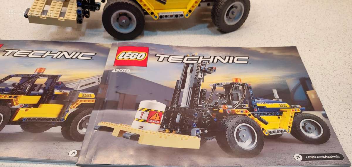 Lego Technic 42079 Sunkiasvoris šakinis krautuvas - nuotraukos Nr. 7