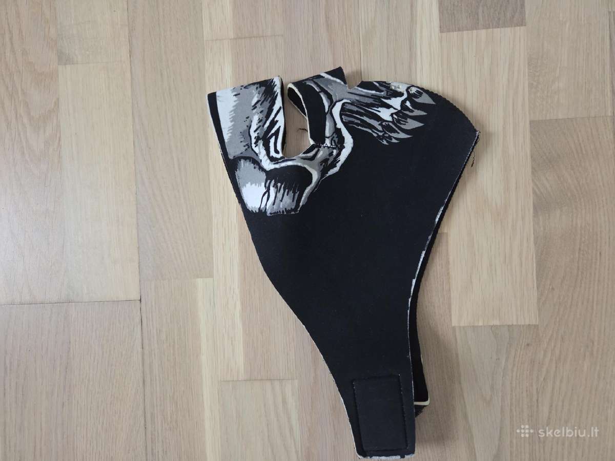 Slidininko neopreninė kaukė - kaukolė