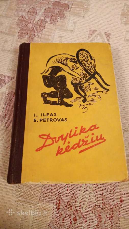Dvylika kėdžių