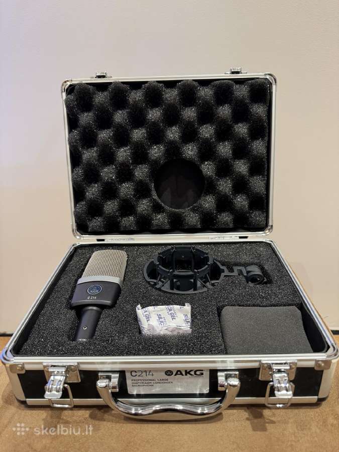 Akg C214