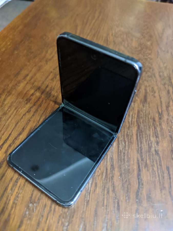 Samsung Galaxy Z Flip4