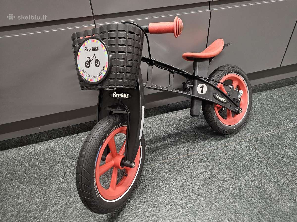 Vaikiškas balansinis dviratis First Bike