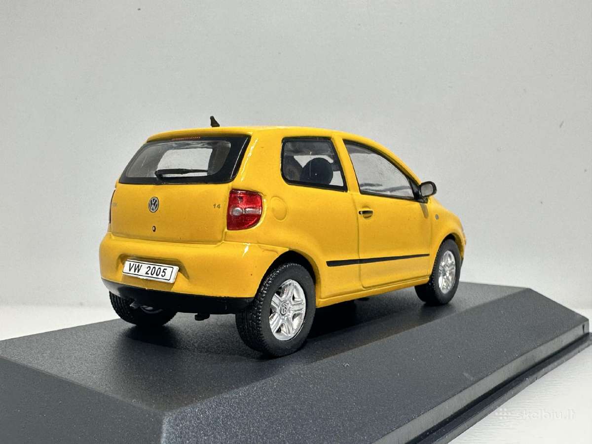 Volkswagen Fox 2005 geltona 1:43 Deagostini - nuotraukos Nr. 5