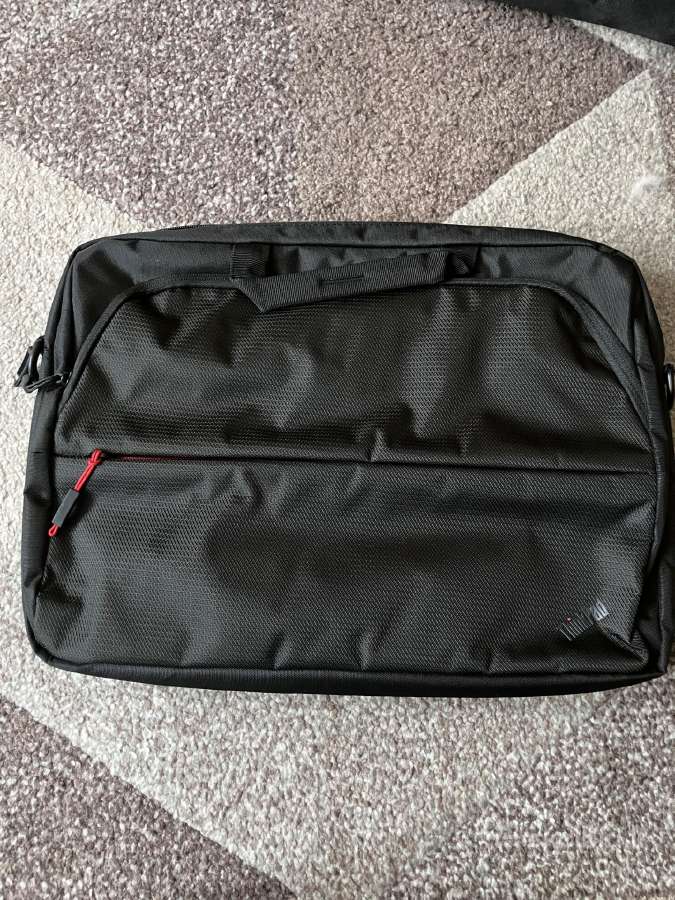Naujas lenovo thinkpad essential 16 krepšys