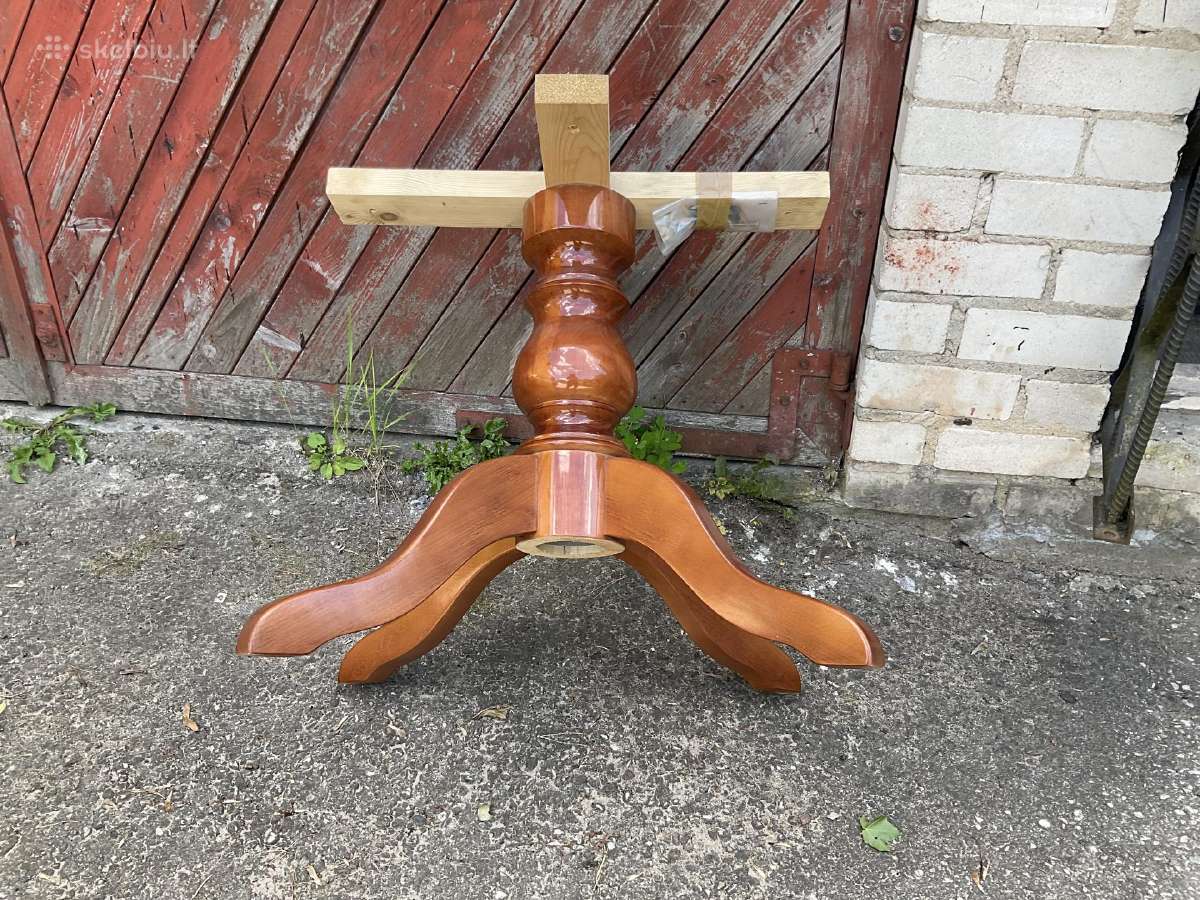 Naujas itališkas stalas