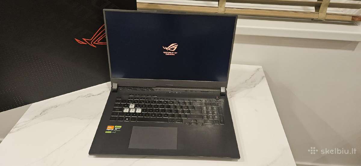 Asus Rog Strix G17 (G713pv)