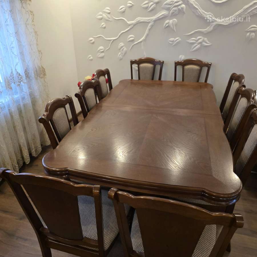 Parduodamas medžio masyvo stalas su 10 vnt kėdžių. - nuotraukos Nr. 2