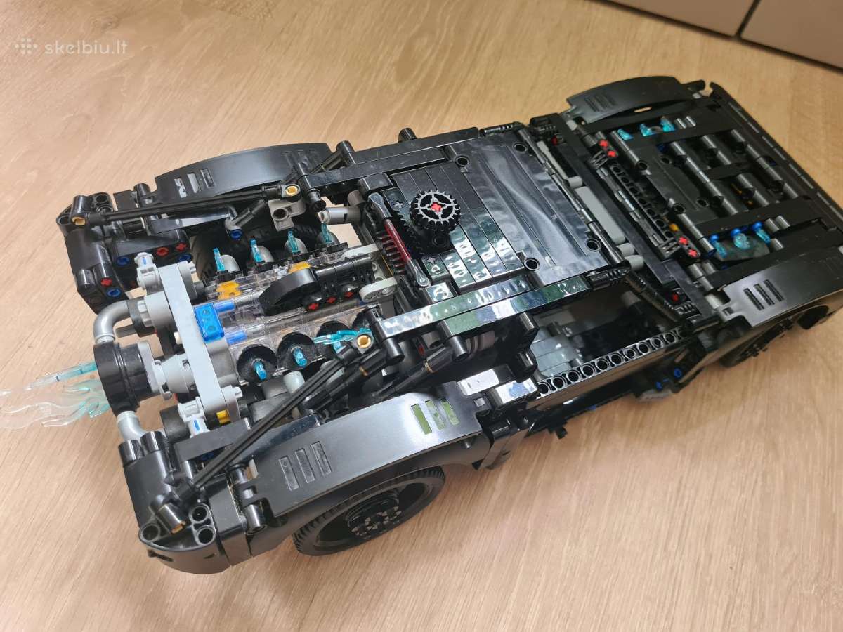 Lego Batmobile Technic 42127 - nuotraukos Nr. 4