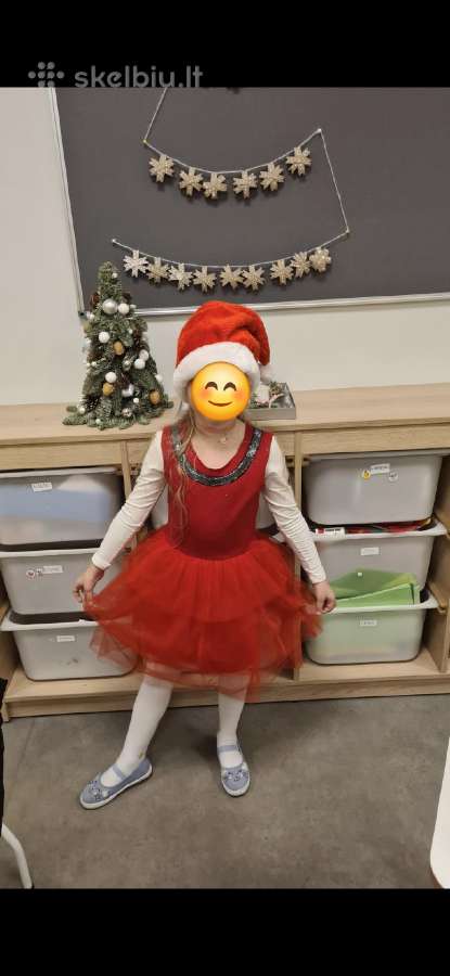 Raudona suknelė su švarkeliu