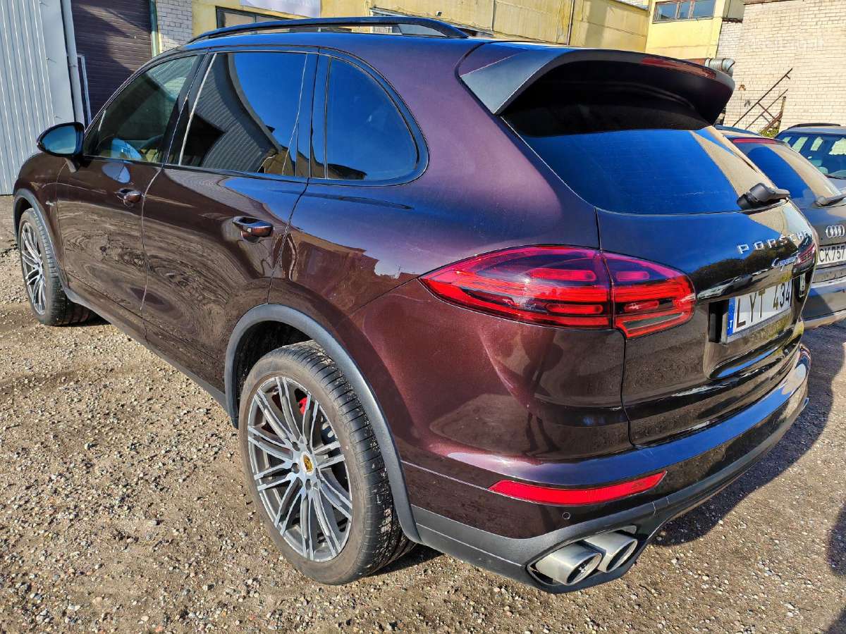 Porsche cayenne