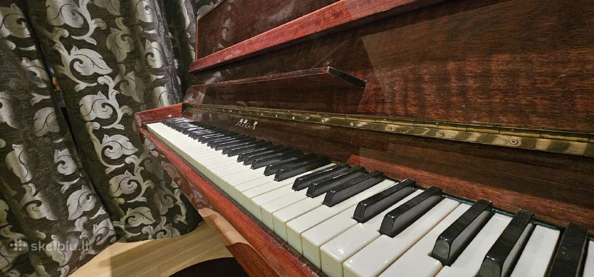 Dovanojame pianiną Ryga