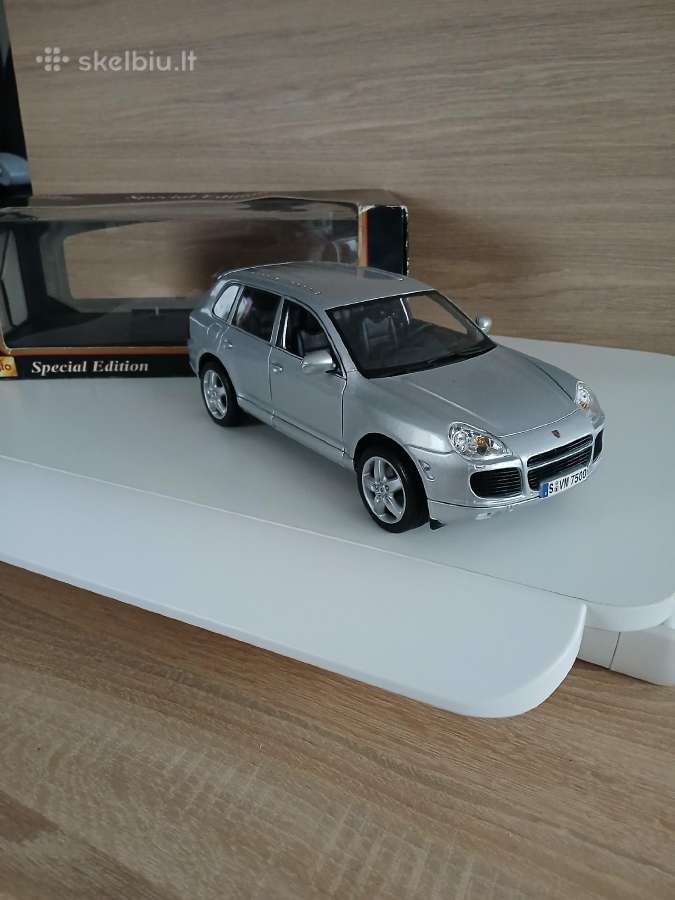 Porsche Cayenne Turbo 1:18