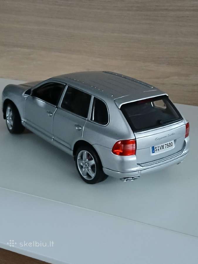 Porsche Cayenne Turbo 1:18 - nuotraukos Nr. 3