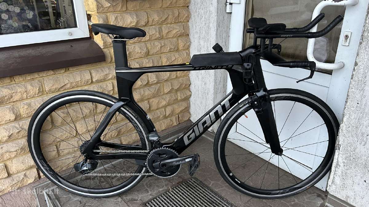 Triatlono dviratis Giant Trinity (Carbon)